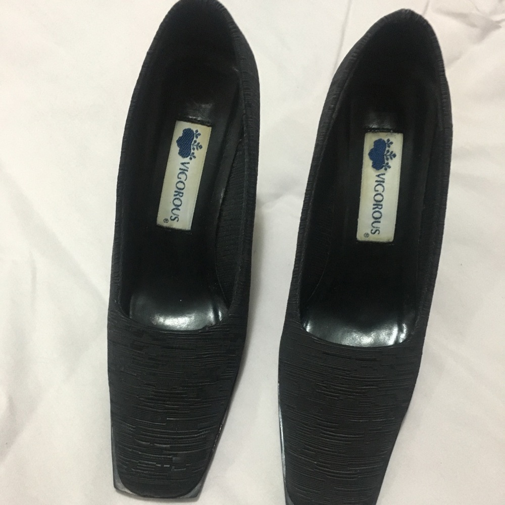 Gorgeous women evening shoes